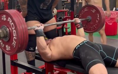 Jak zvednout víc na bench. Rozcvičení a technika provedení.