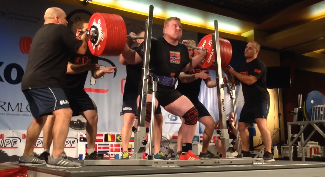 Carl Yngvar Christensen a jeho dřep 490 kg